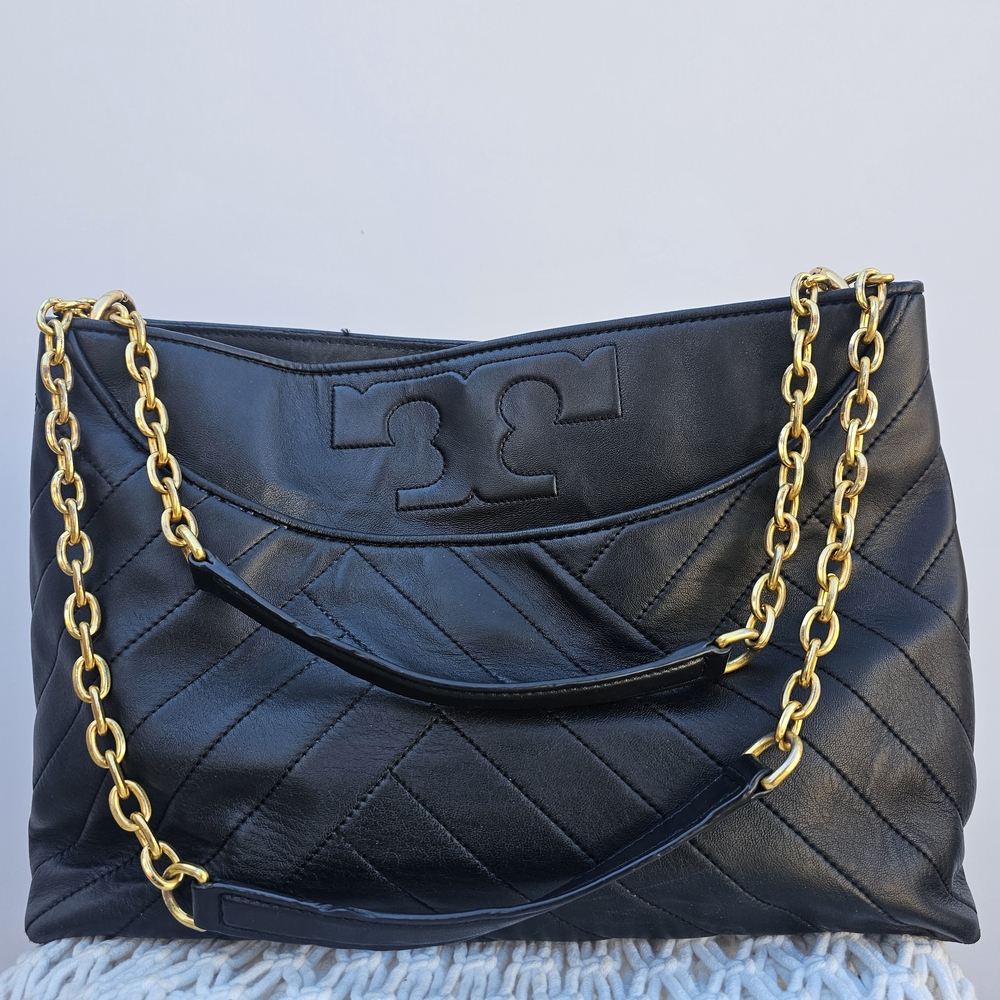 Tory BurchTory Burch Black Quilted Leather Alexa Tote